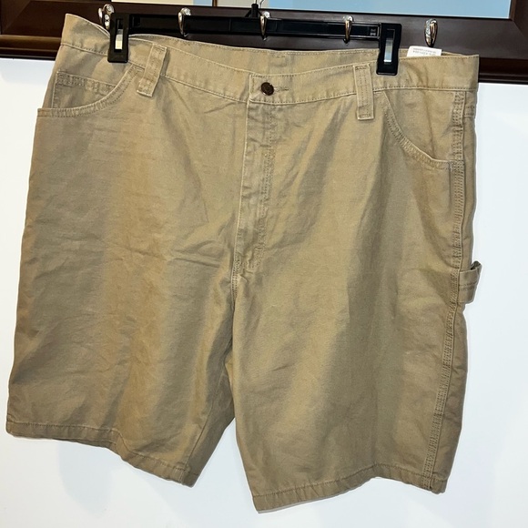 Wrangler Other - Wrangler Men’s Khaki Carpenter Shorts Size 40